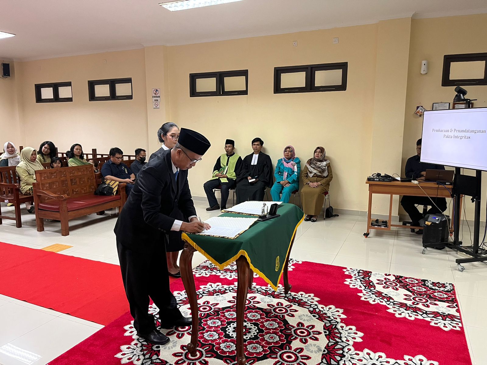 Pengambilan Sumpah Jabatan dan Pelantikan Panitera dan Panitera Pengganti Pengadilan Negeri Natuna